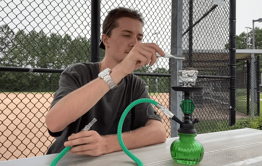 what is a hookah pipe?