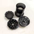 Wholesale 4-Layer Plastic Hemp Grinder with Built-In Storage